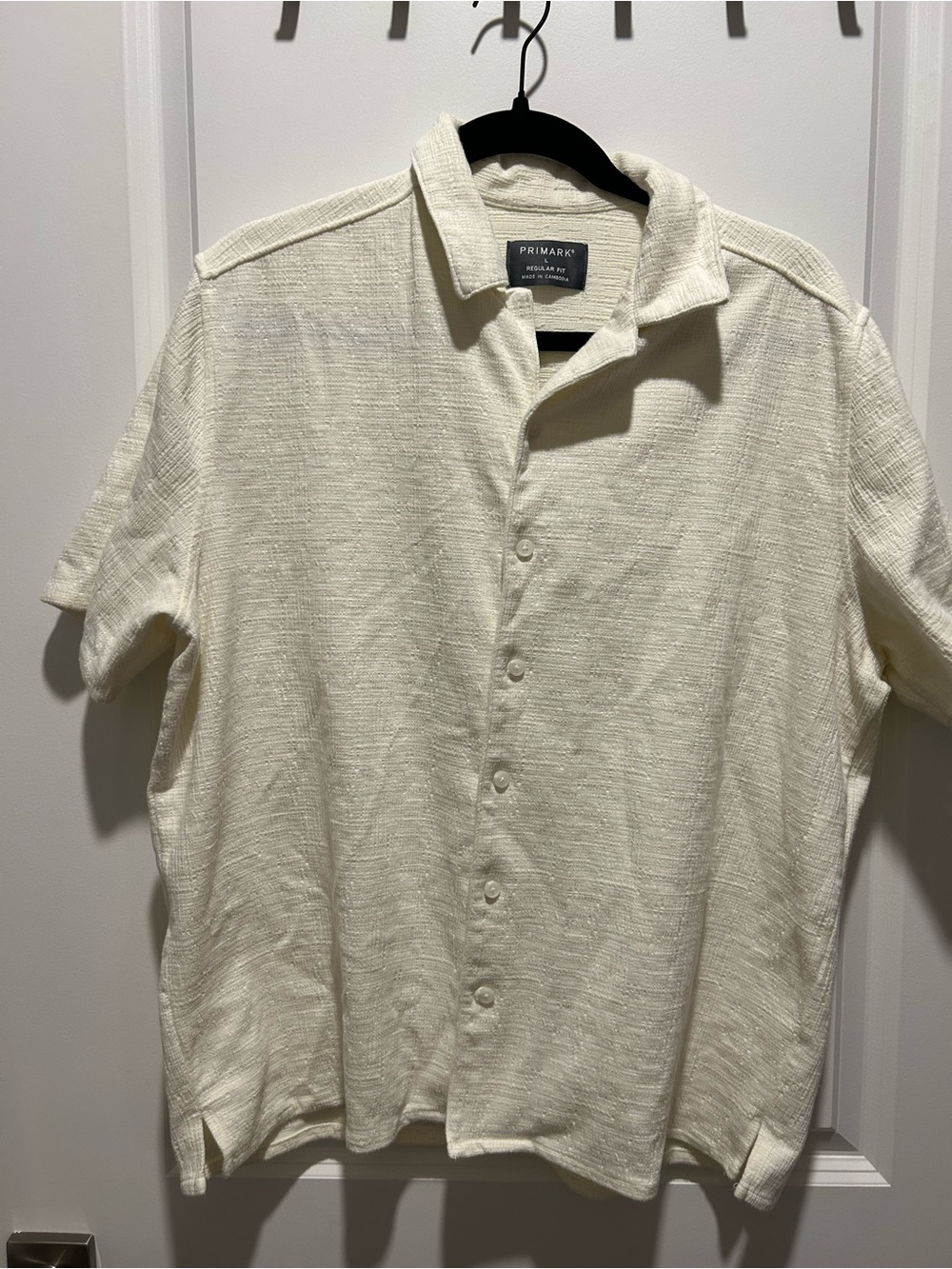Primark Men’s Short Sleeve Button-Down Shirt in Cream Textured Knit